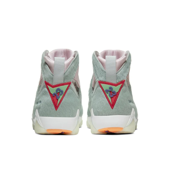 Air Jordan 7 Retro 'Neutral Grey'